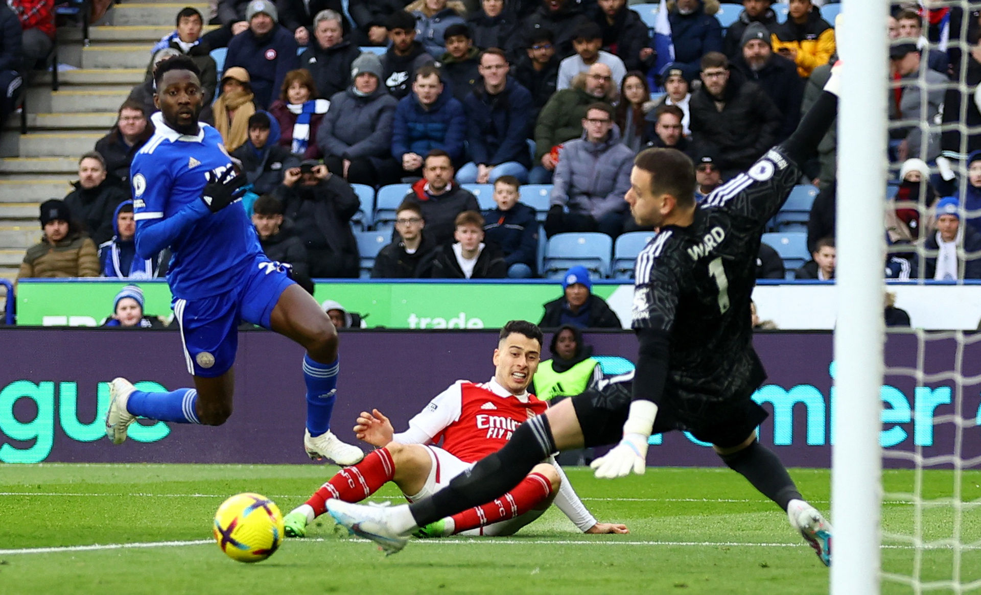 迷更是不惜 迷更是不惜